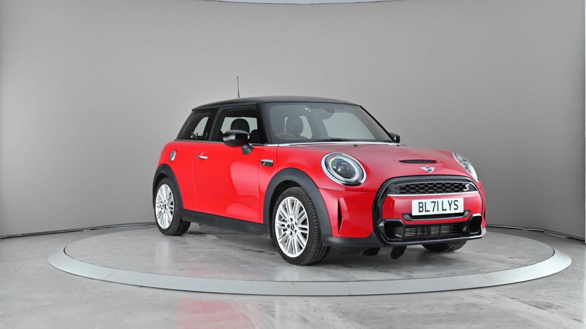 Main listing image - MINI Hatchback