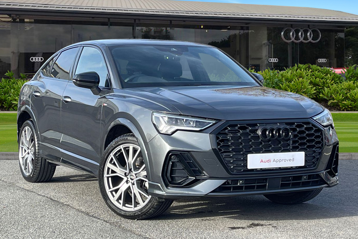 Main listing image - Audi Q3