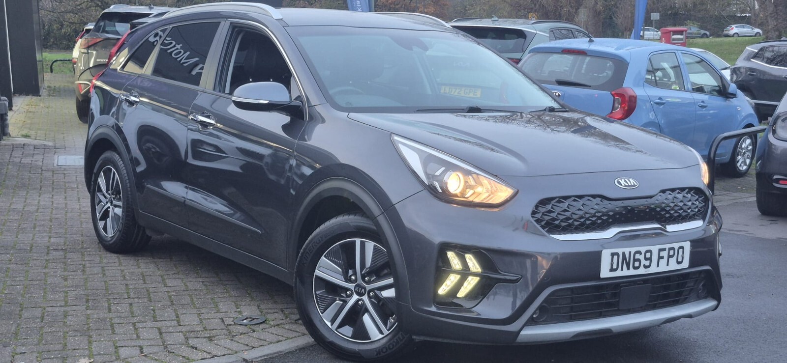 Main listing image - Kia Niro