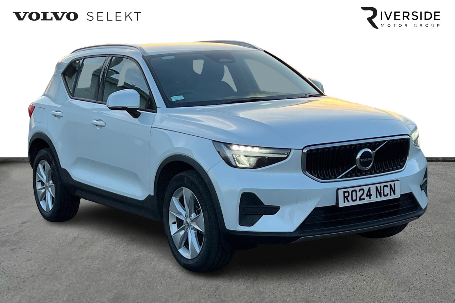 Main listing image - Volvo XC40