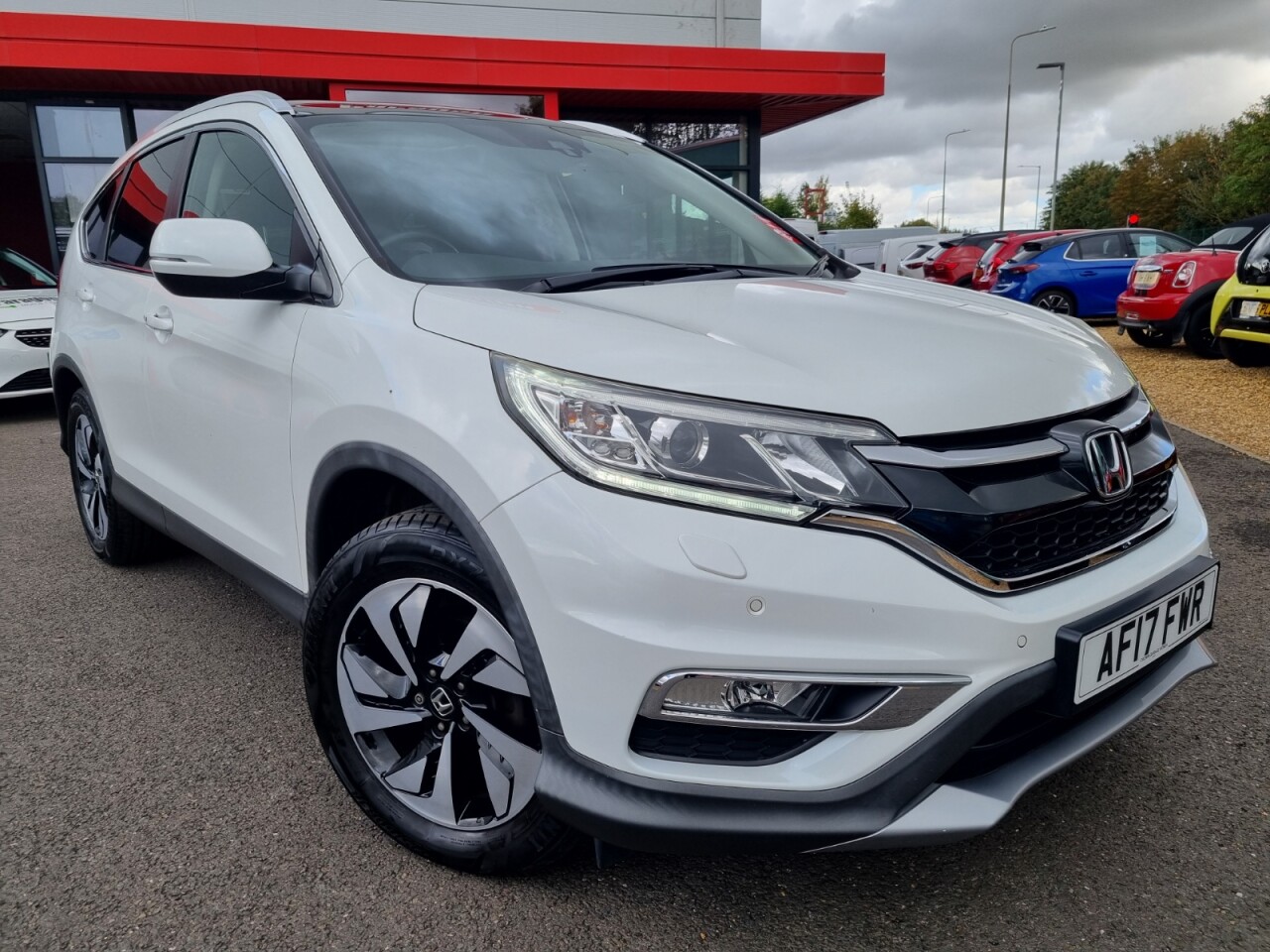 Main listing image - Honda CR-V