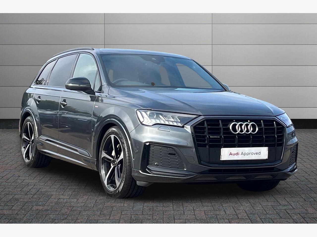 Main listing image - Audi Q7