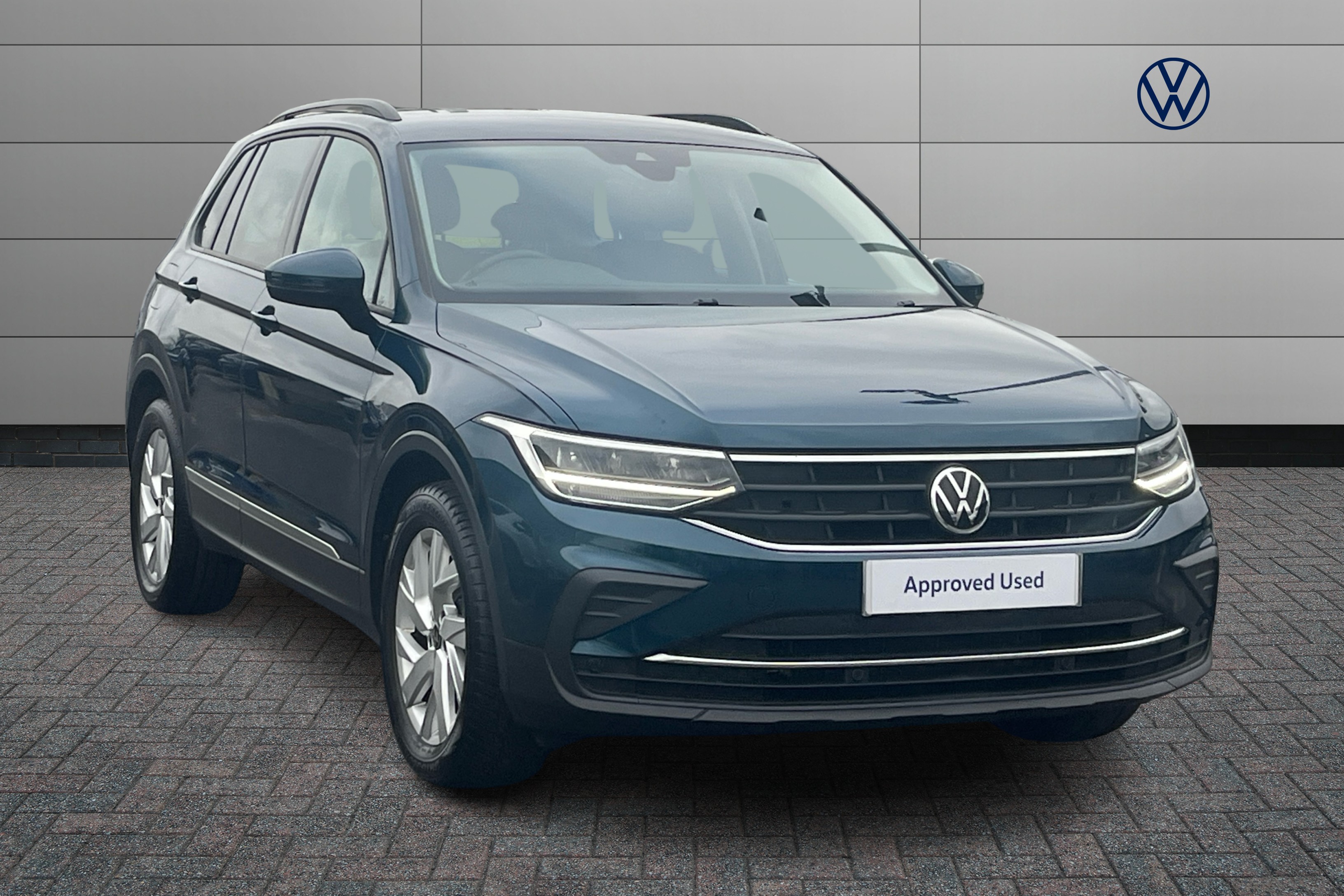 Main listing image - Volkswagen Tiguan