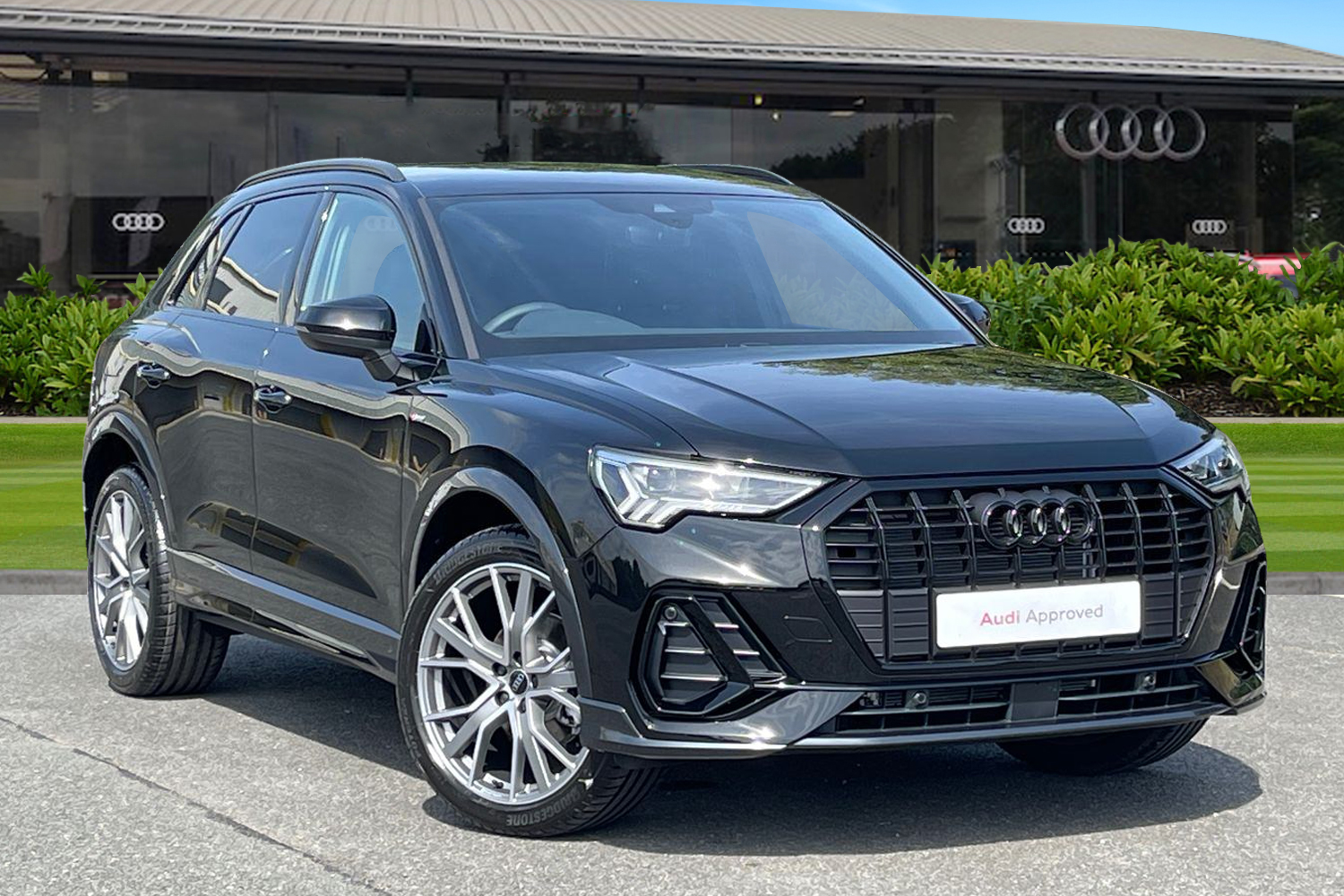 Main listing image - Audi Q3