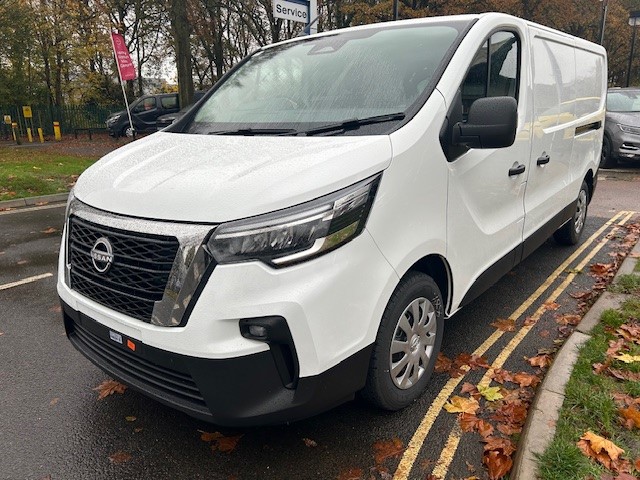 Main listing image - Nissan Primastar