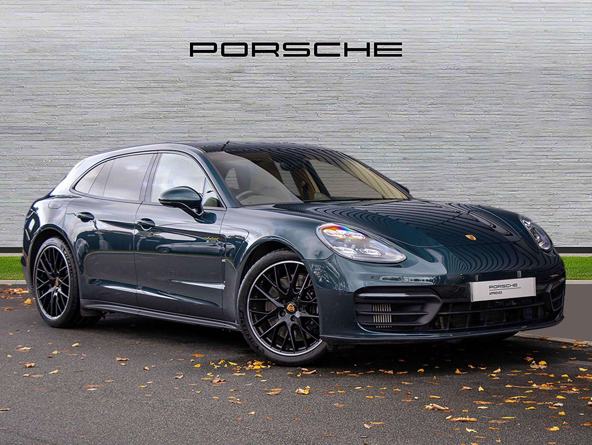 Main listing image - Porsche Panamera Sport Turismo