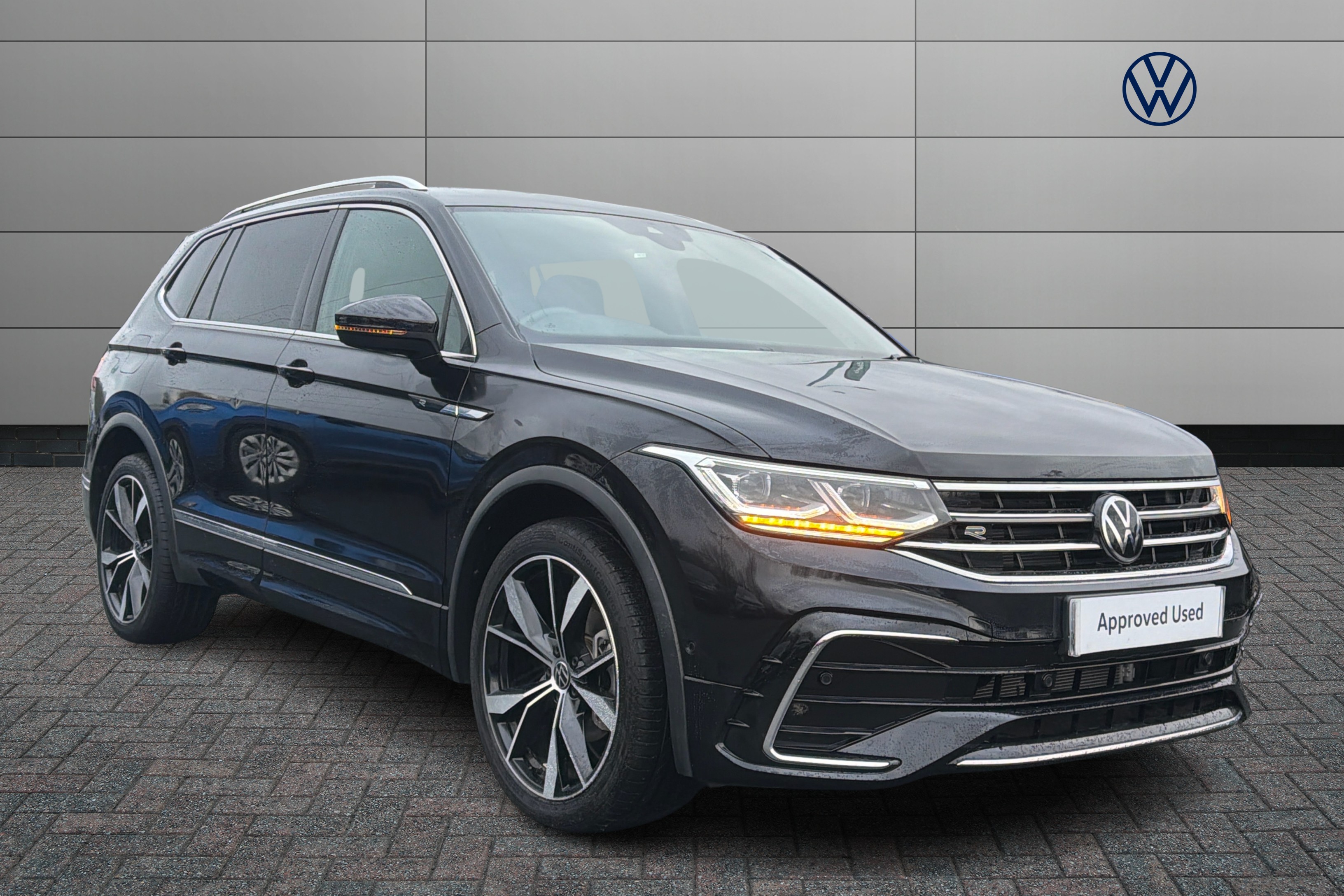 Main listing image - Volkswagen Tiguan Allspace
