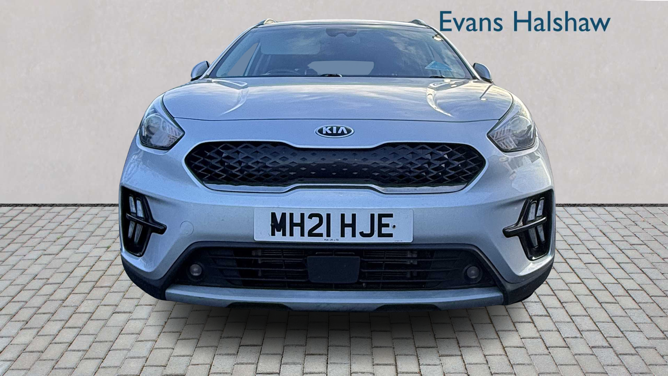 Main listing image - Kia Niro