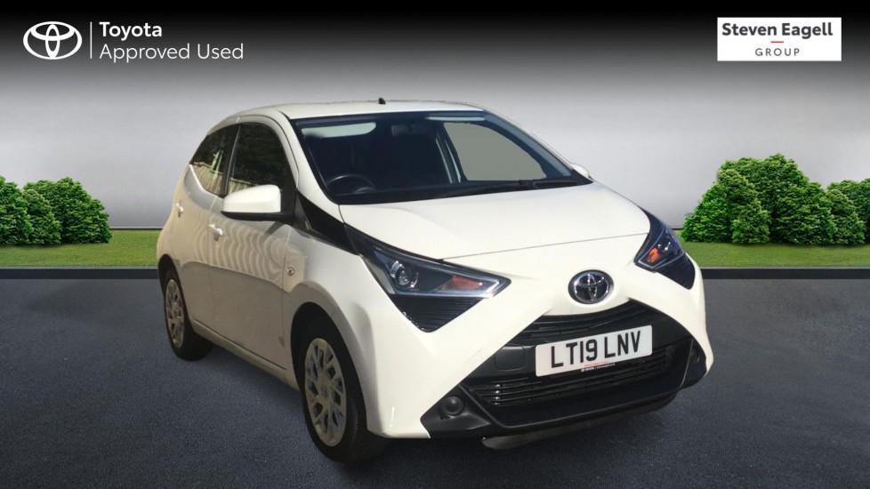 Main listing image - Toyota Aygo