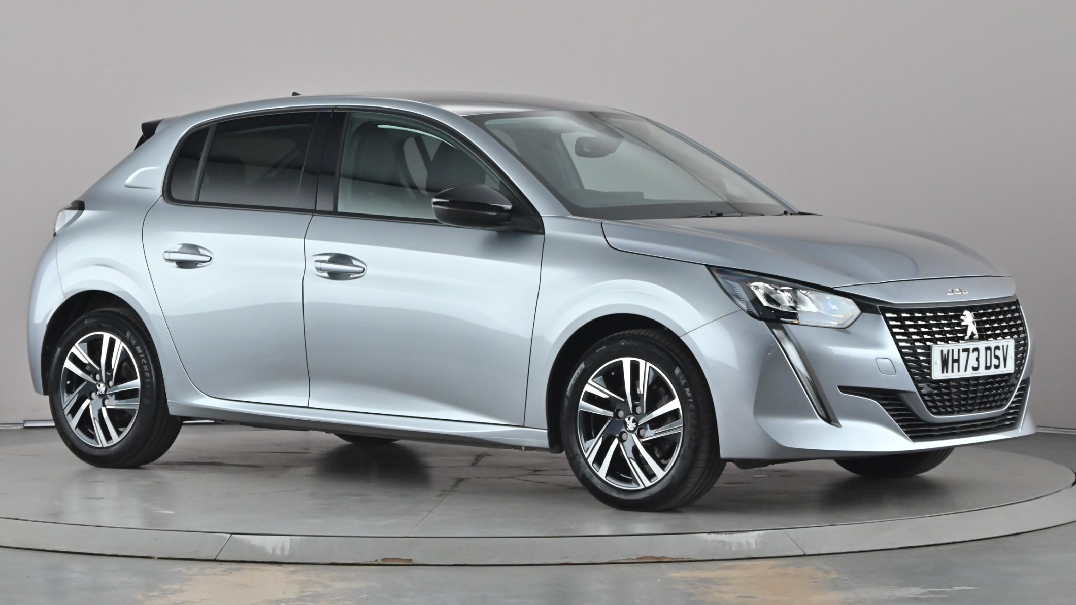 Main listing image - Peugeot 208