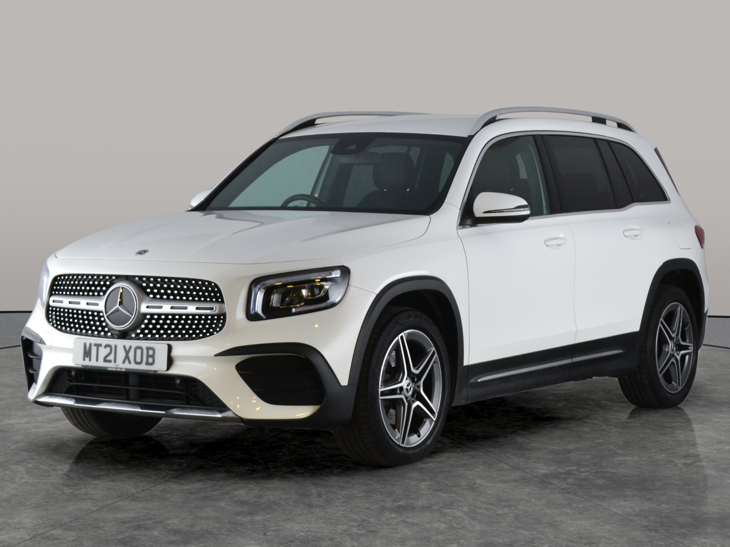 Main listing image - Mercedes-Benz GLB