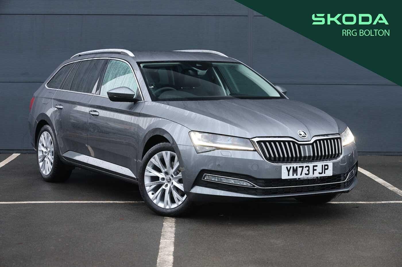 Main listing image - Skoda Superb Estate