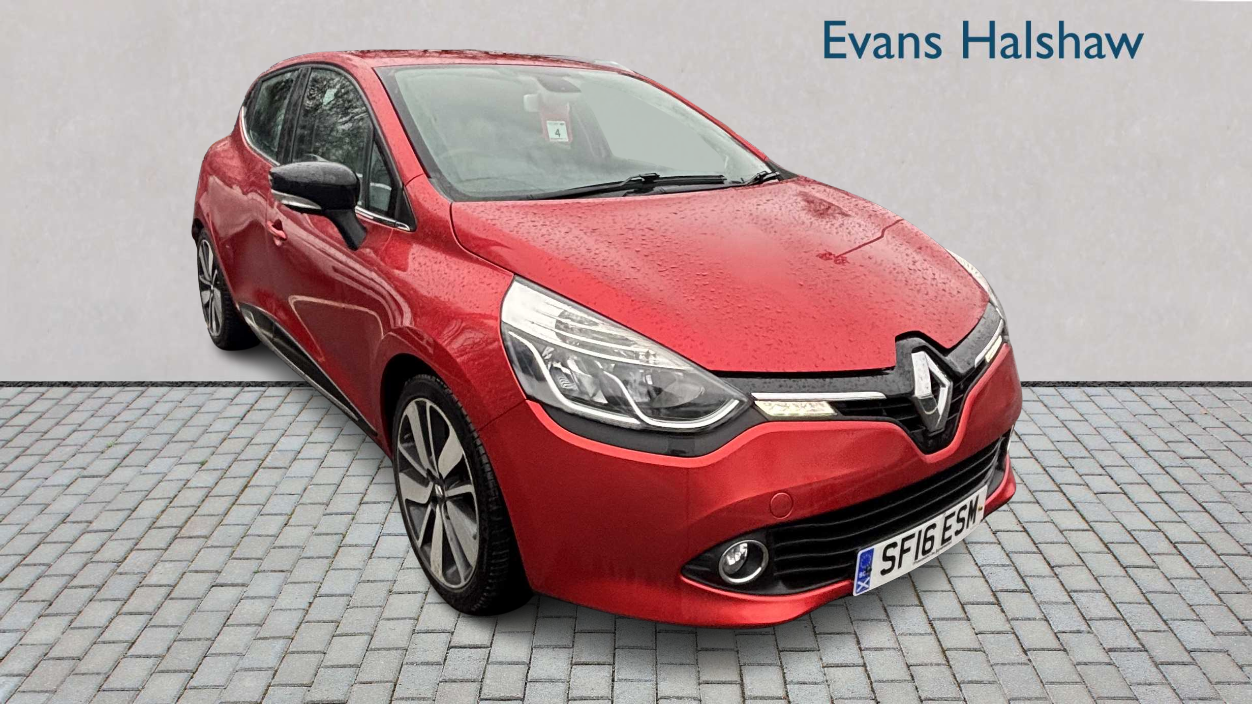 Main listing image - Renault Clio
