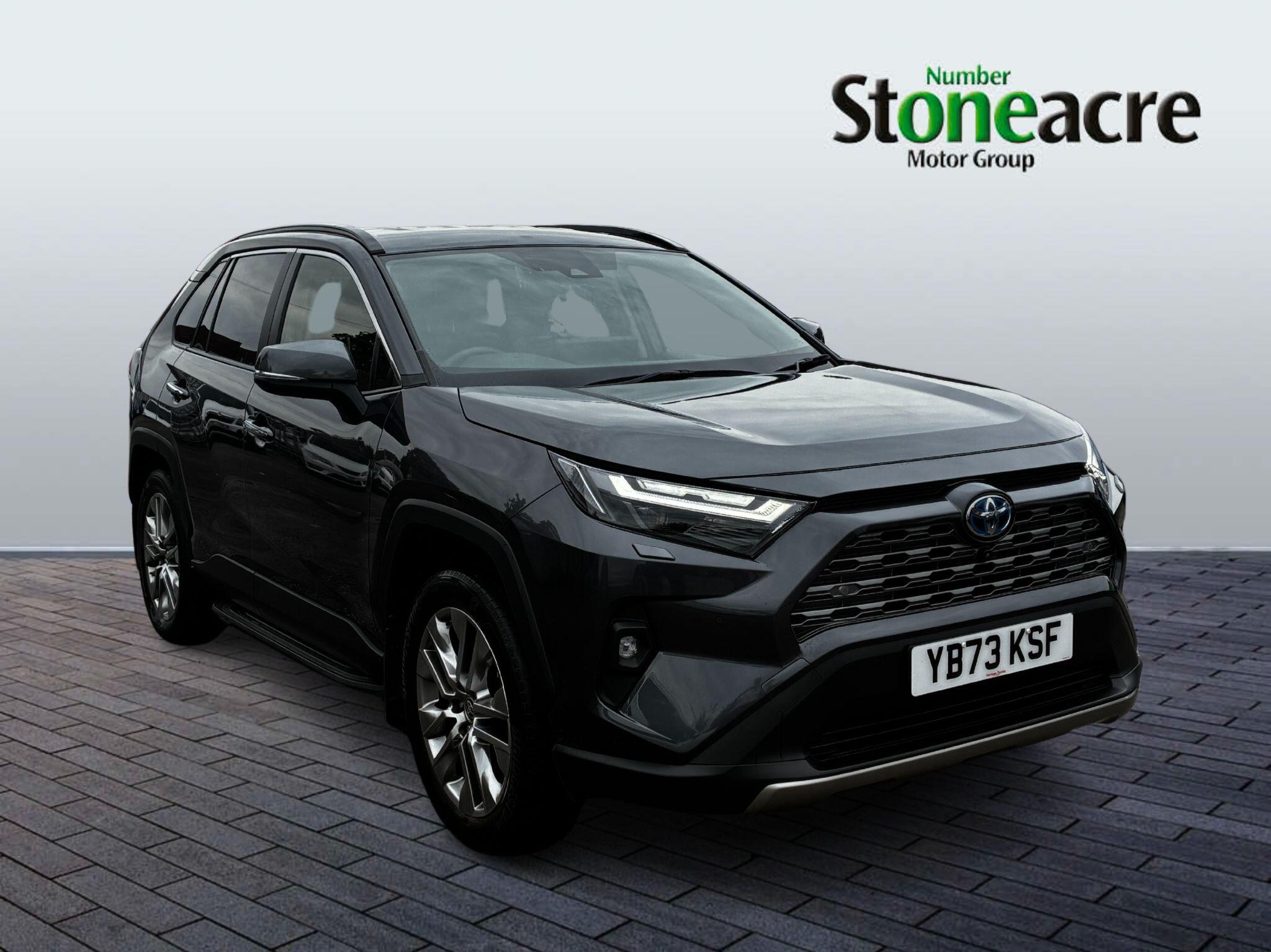 Main listing image - Toyota RAV4