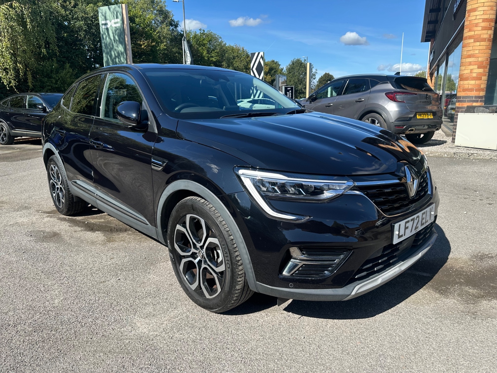 Main listing image - Renault Arkana