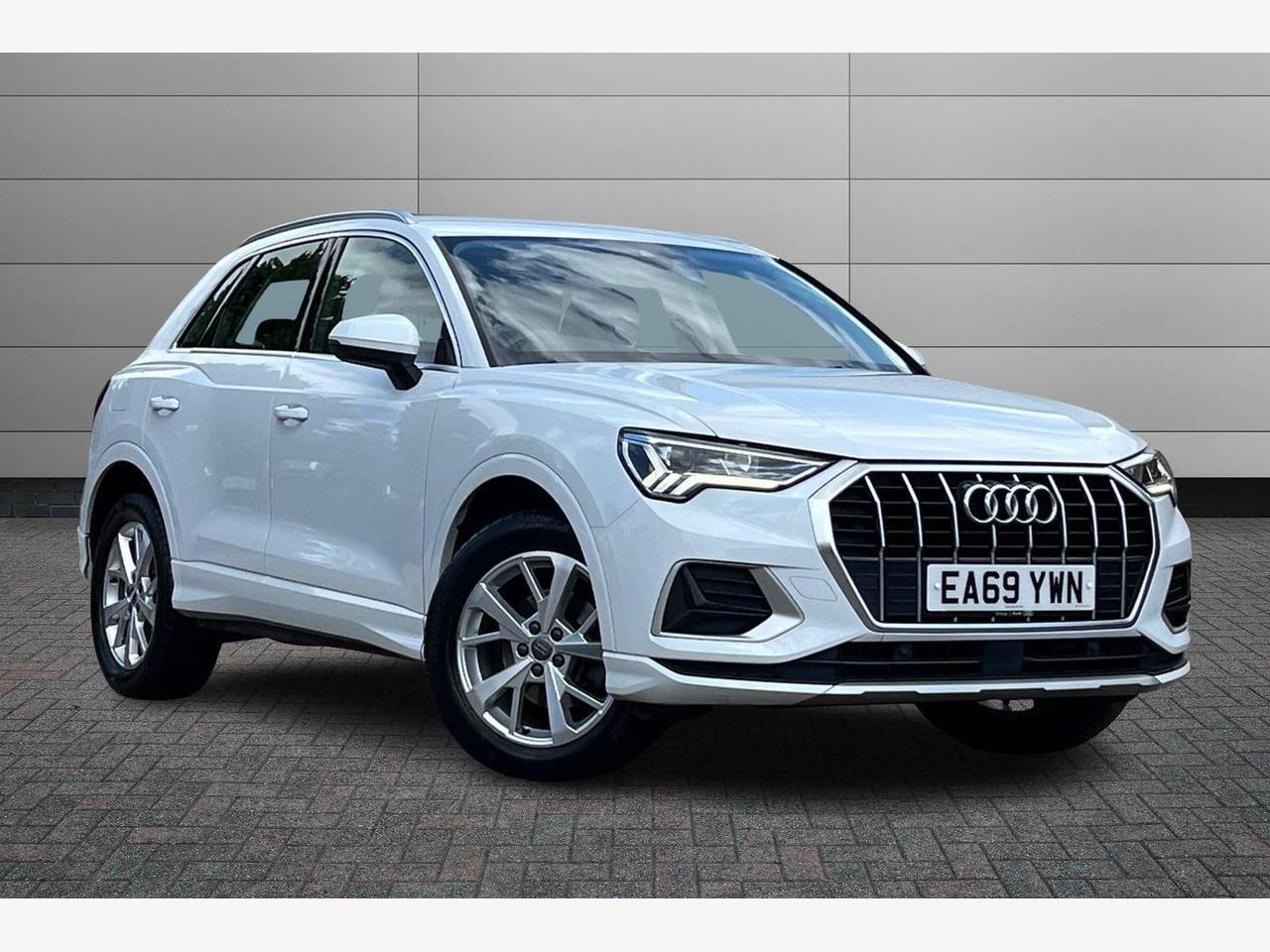 Main listing image - Audi Q3