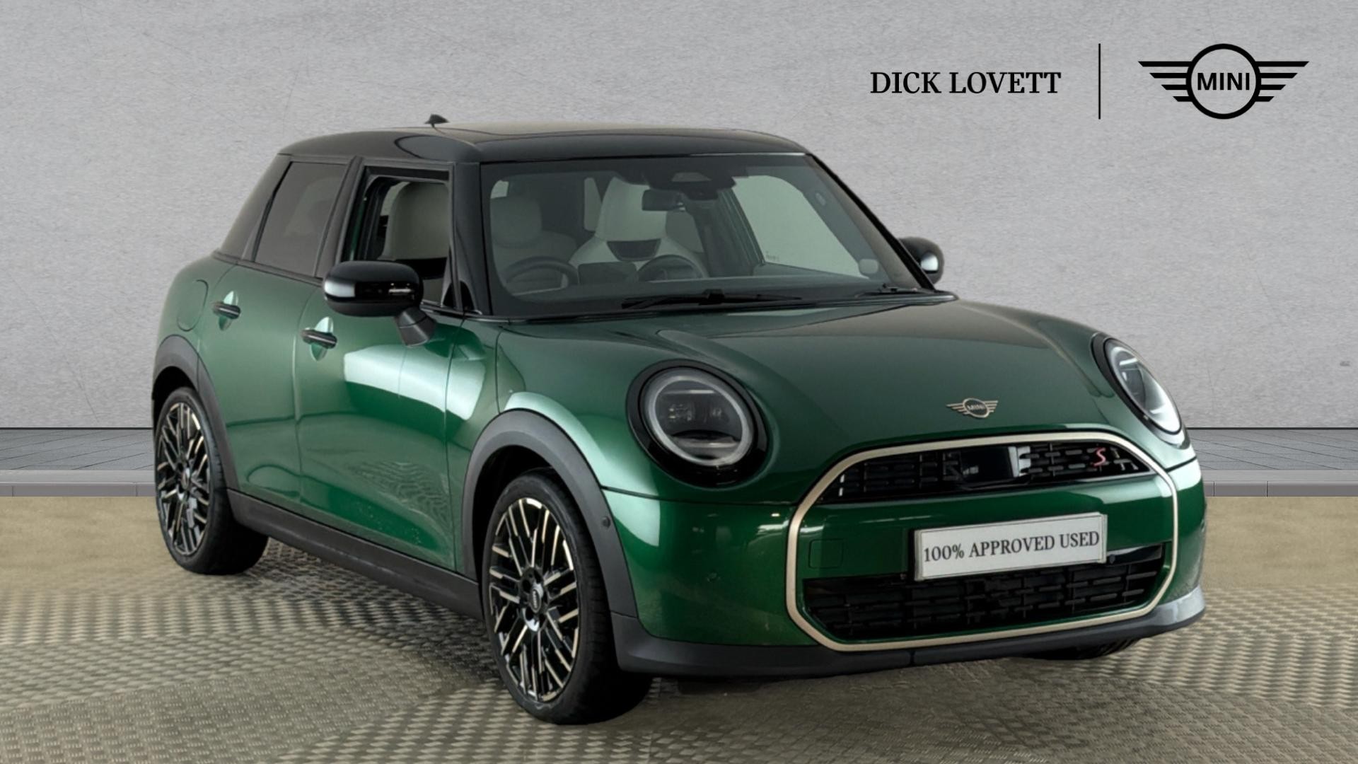 Main listing image - MINI Hatchback 5dr