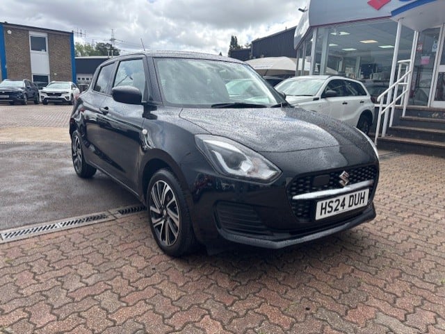 Main listing image - Suzuki Swift