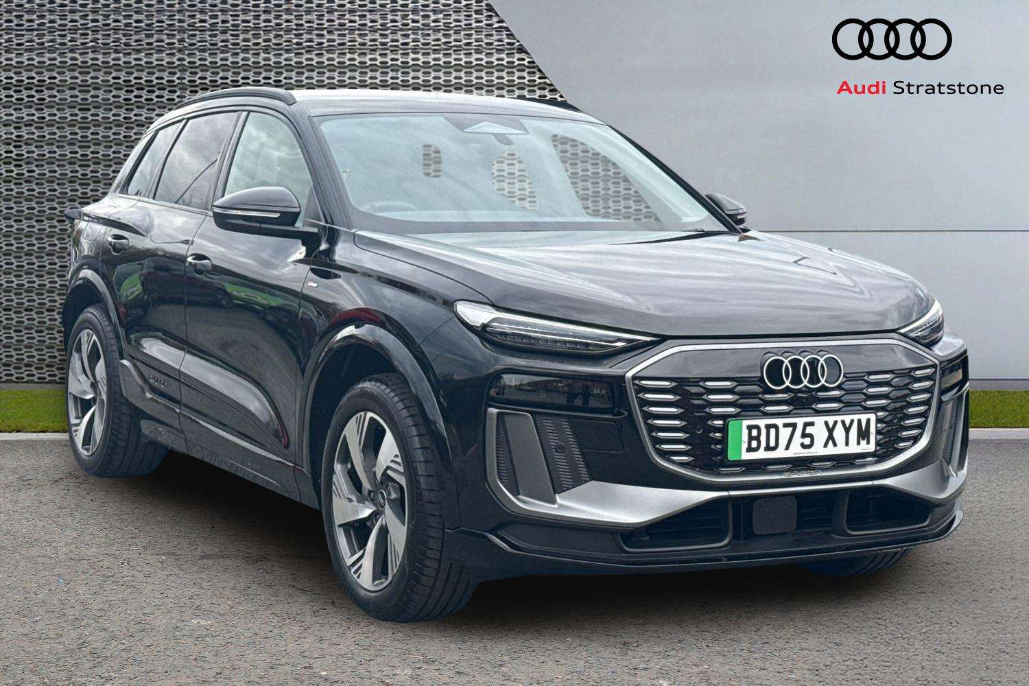 Main listing image - Audi Q6 e-tron