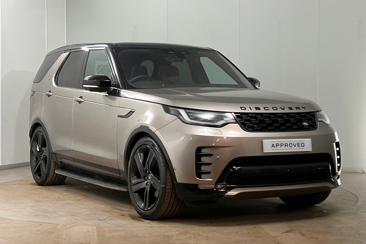 Main listing image - Land Rover Discovery