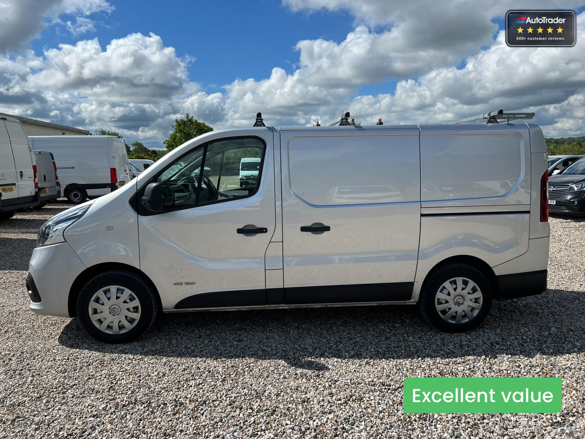 Main listing image - Renault Trafic