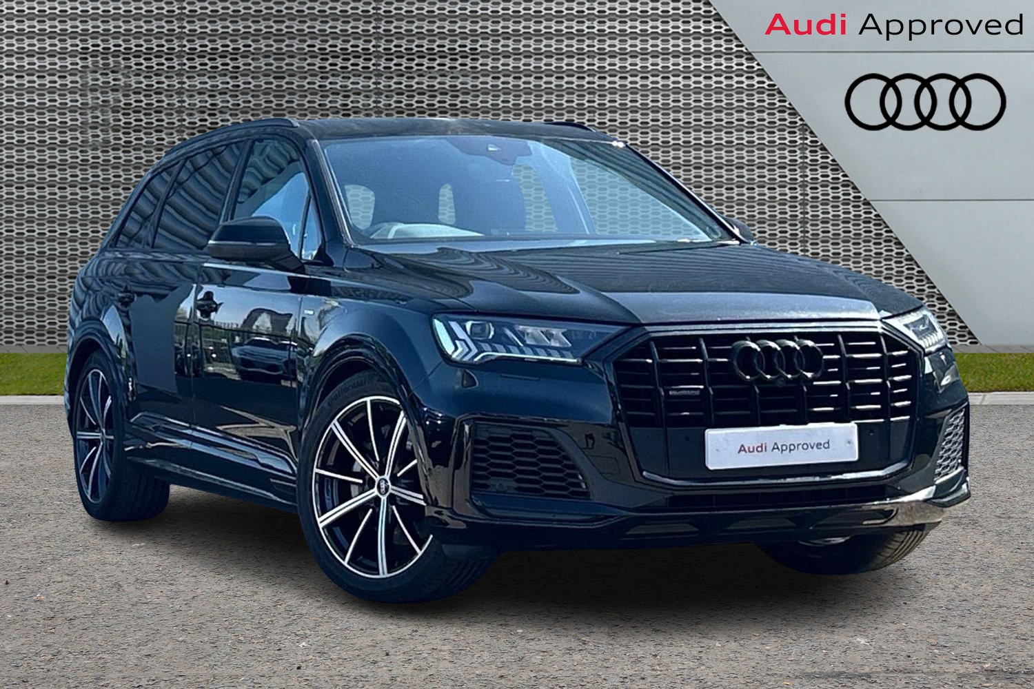 Main listing image - Audi Q7