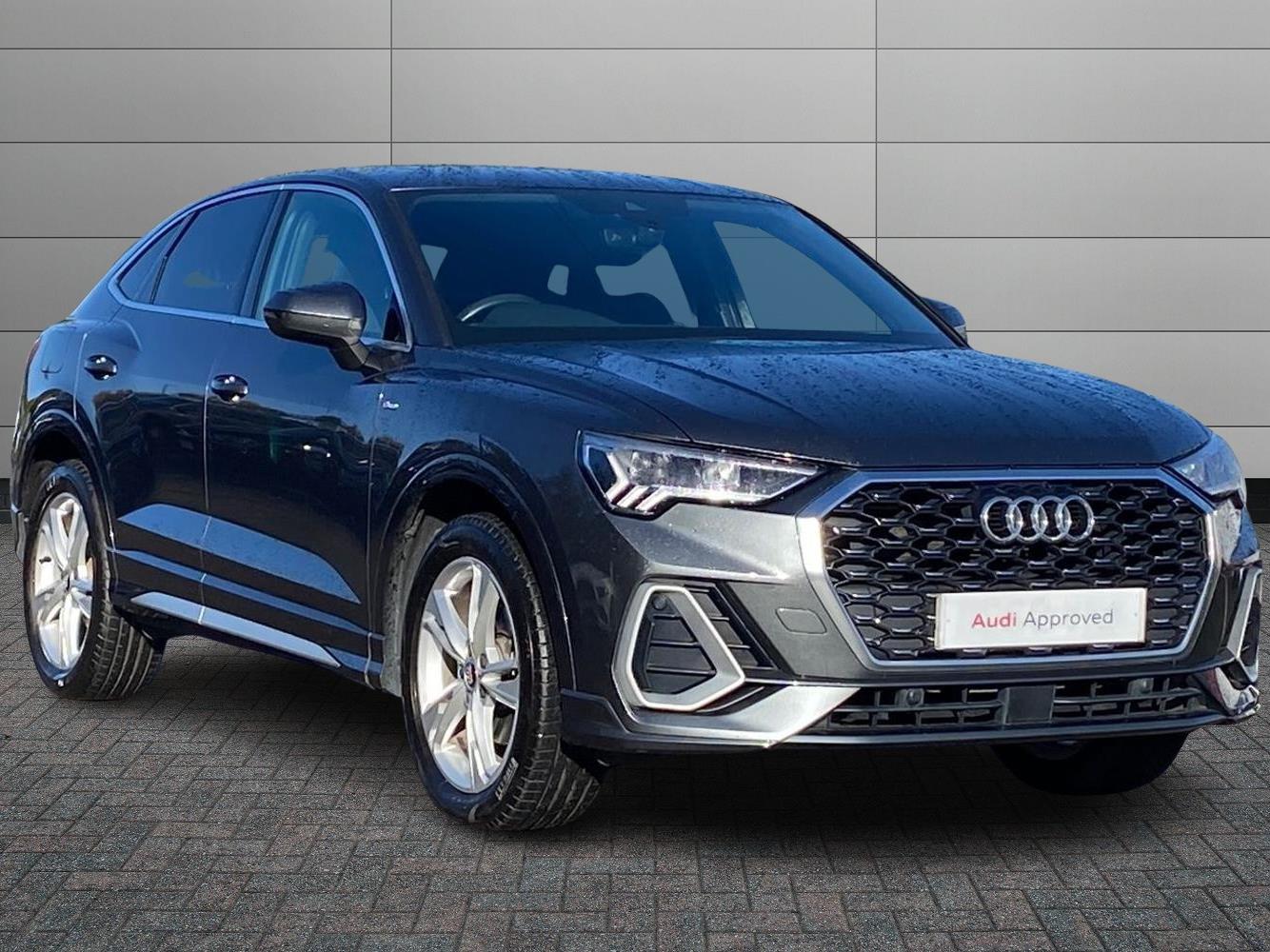 Main listing image - Audi Q3