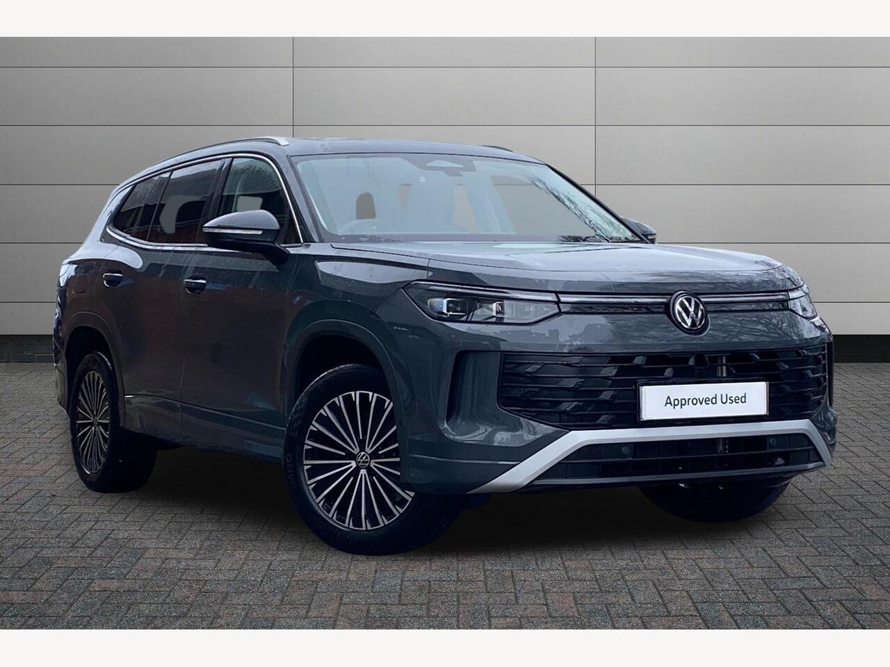 Main listing image - Volkswagen Tayron