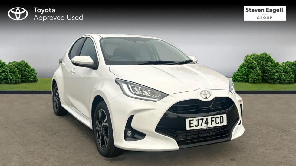 Main listing image - Toyota Yaris