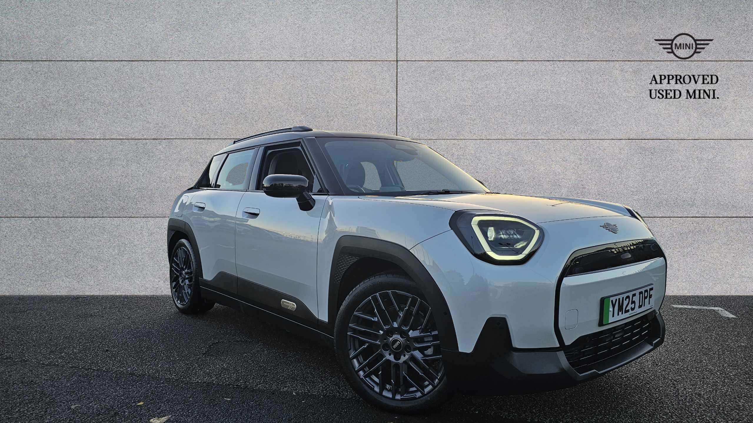 Main listing image - MINI Electric