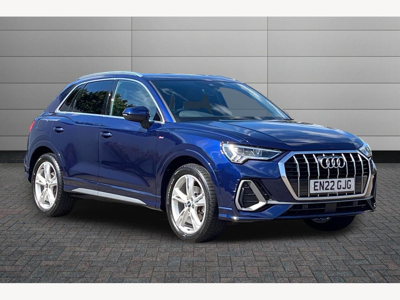 Main listing image - Audi Q3
