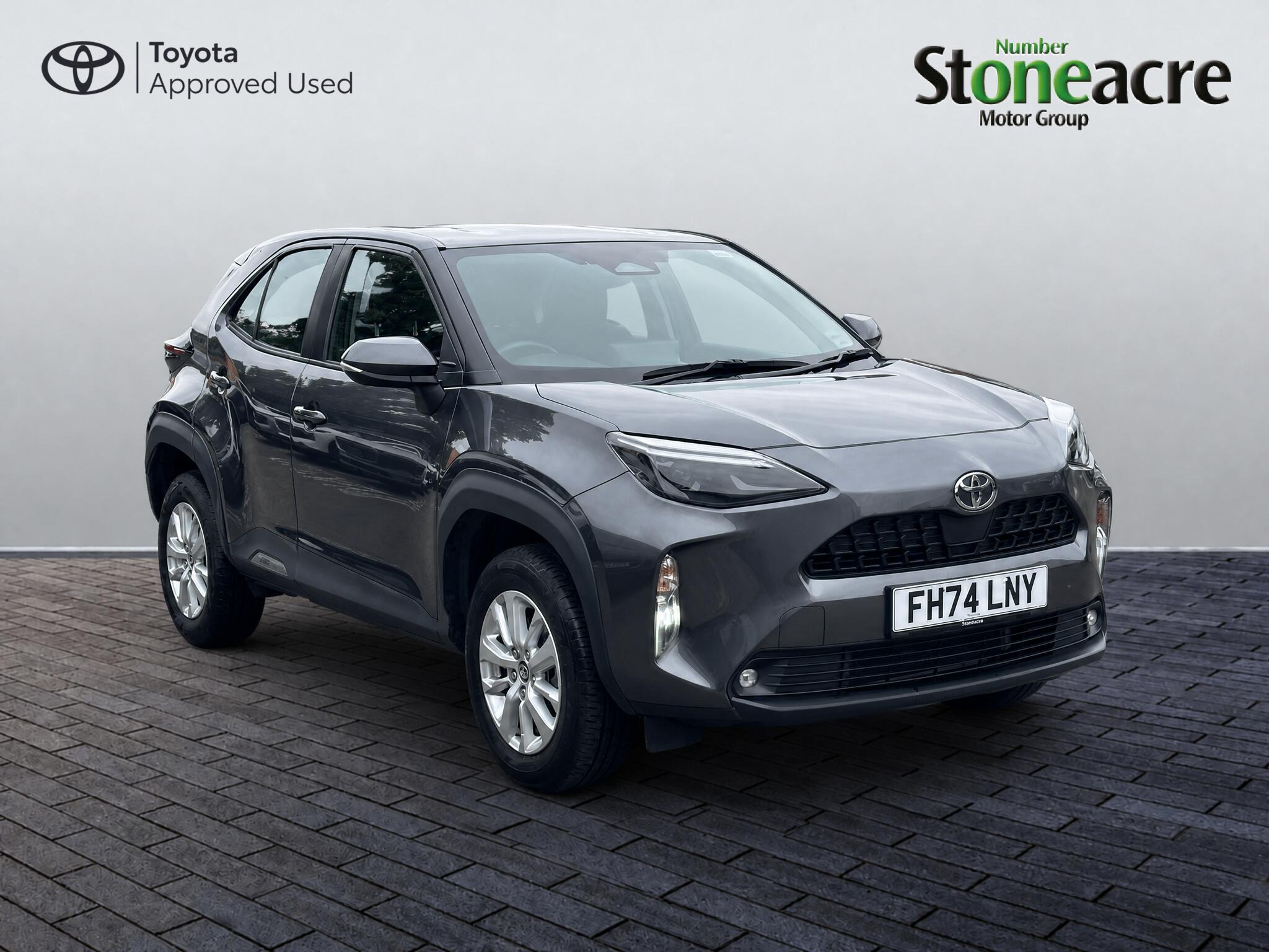 Main listing image - Toyota Yaris Cross