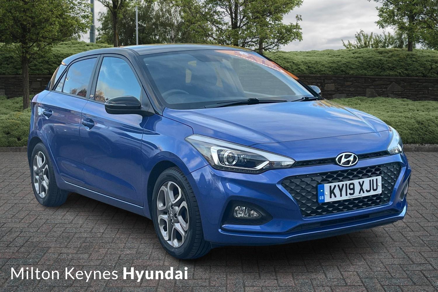 Main listing image - Hyundai i20