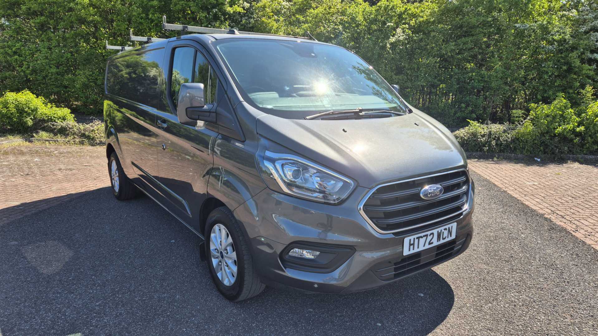 Main listing image - Ford Transit Custom