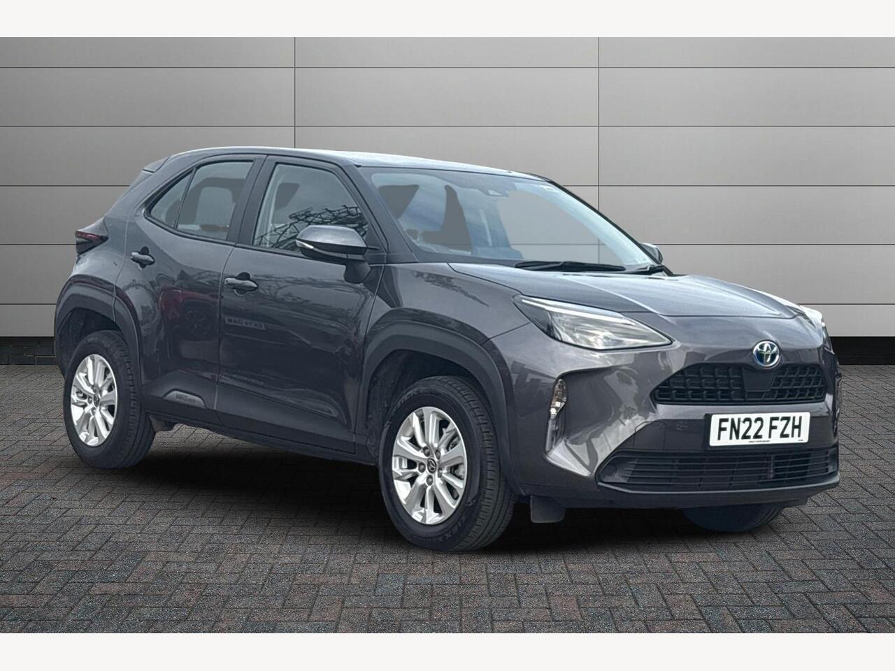 Main listing image - Toyota Yaris Cross