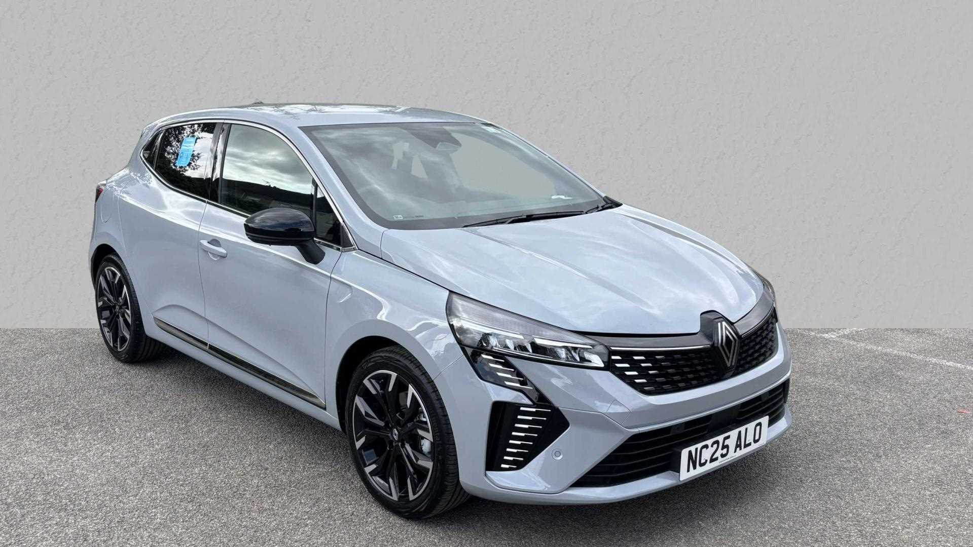 Main listing image - Renault Clio