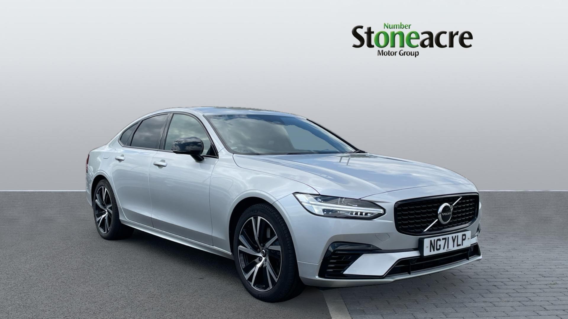 Main listing image - Volvo S90