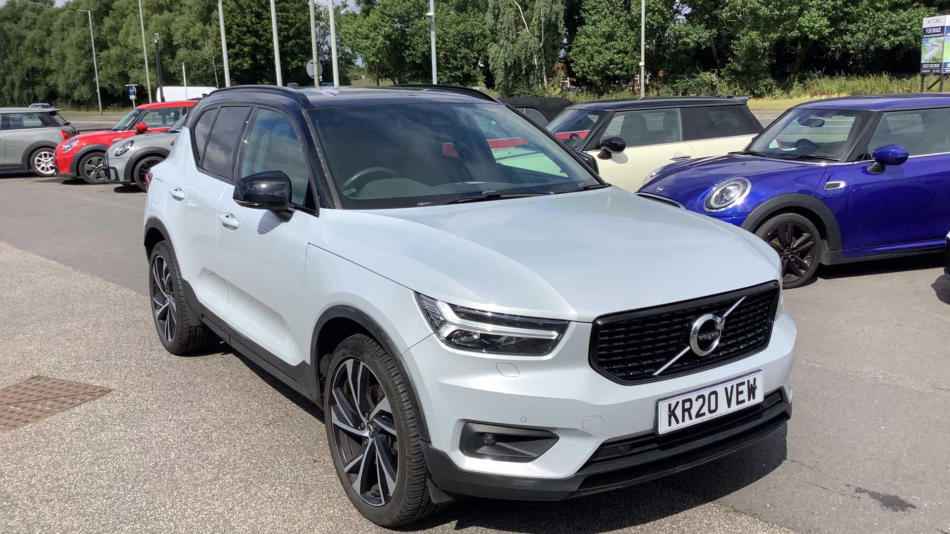 Main listing image - Volvo XC40