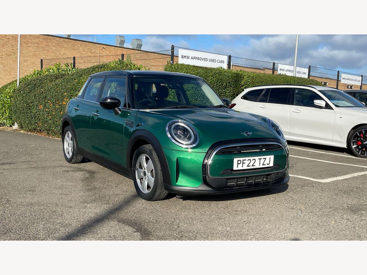Main listing image - MINI Hatchback 5dr
