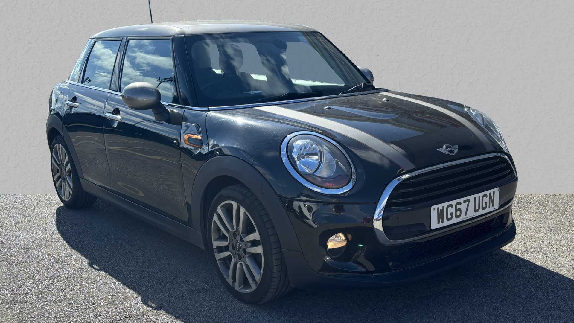 Main listing image - MINI Hatchback 5dr