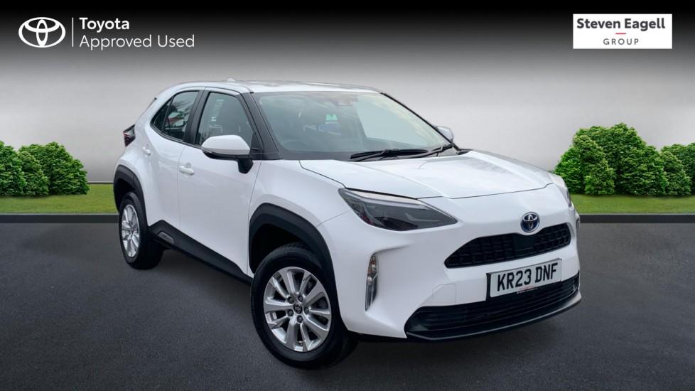 Main listing image - Toyota Yaris Cross