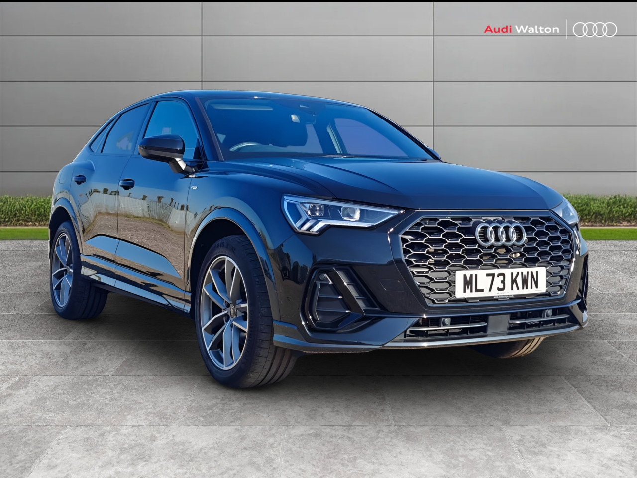 Main listing image - Audi Q3