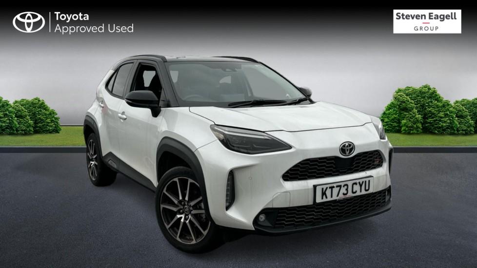 Main listing image - Toyota Yaris Cross