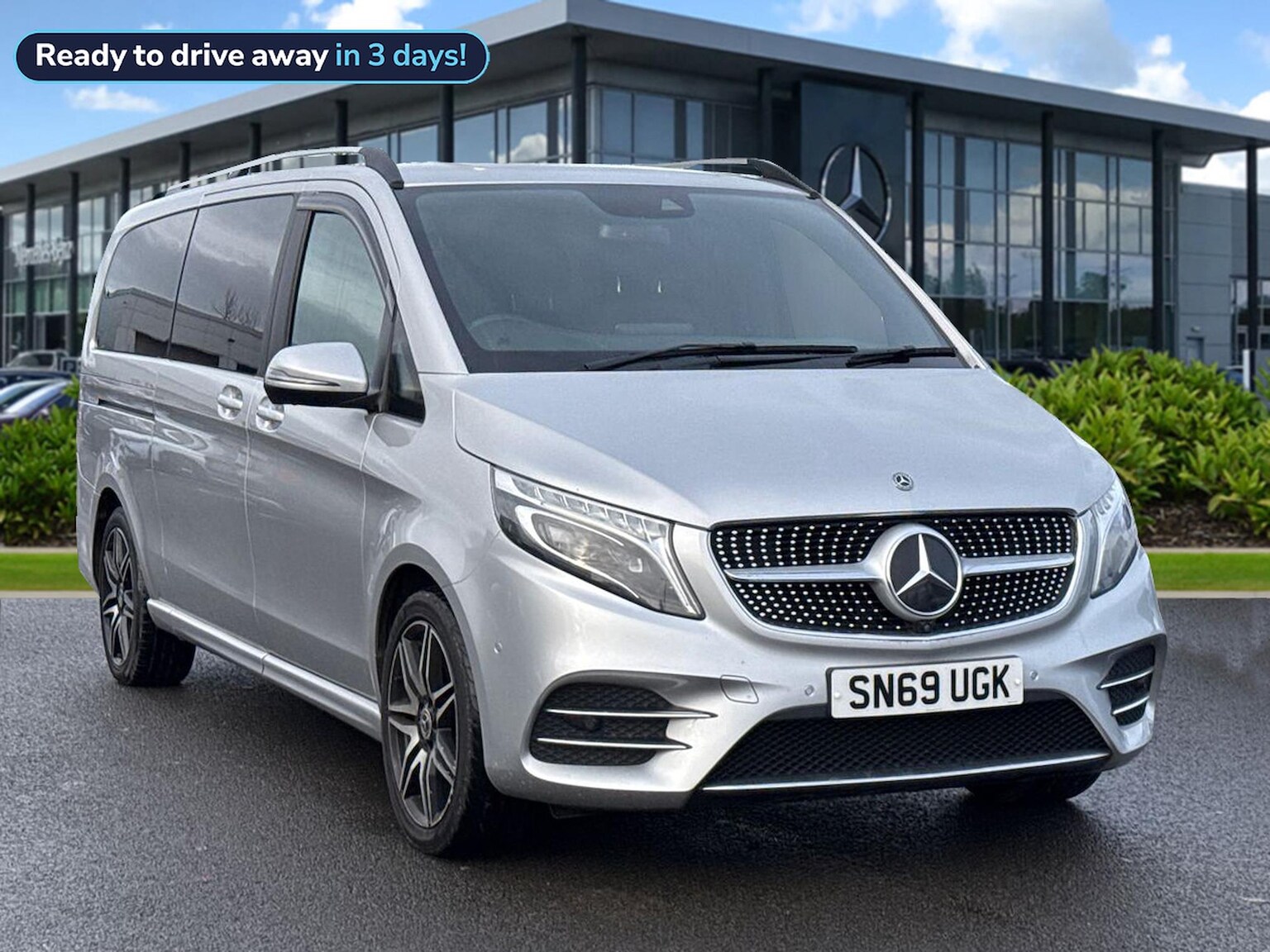 Main listing image - Mercedes-Benz V-Class