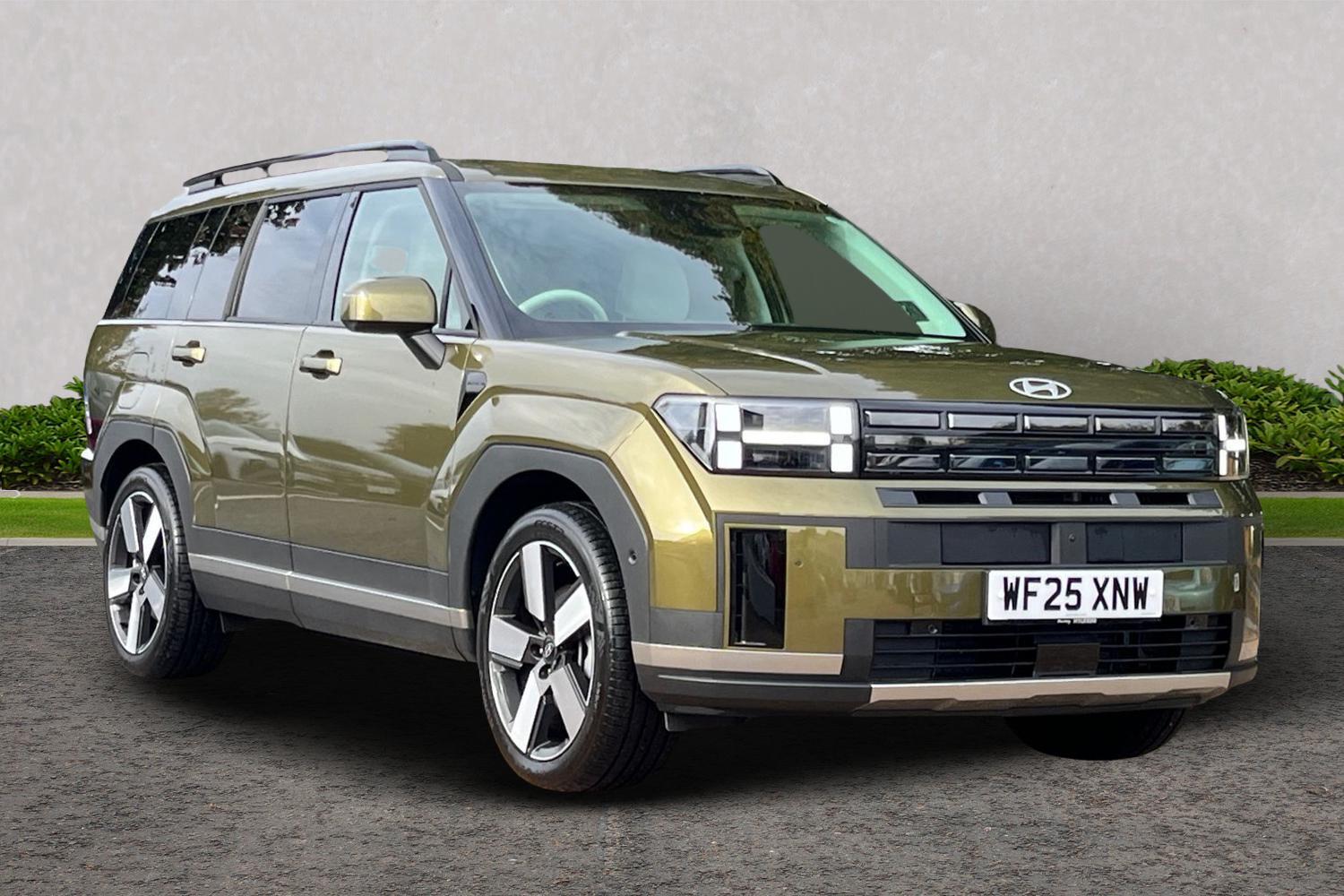 Main listing image - Hyundai Santa Fe
