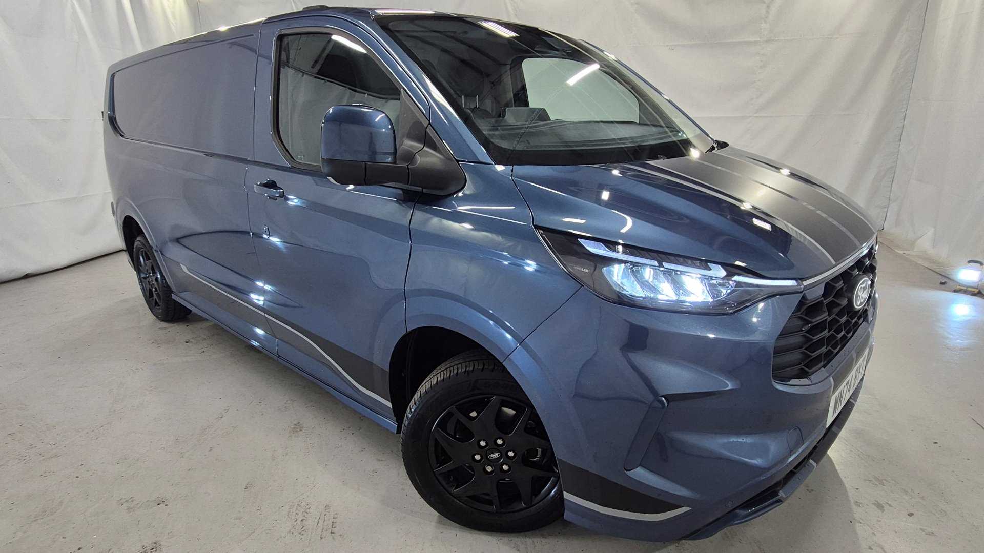 Main listing image - Ford Transit Custom