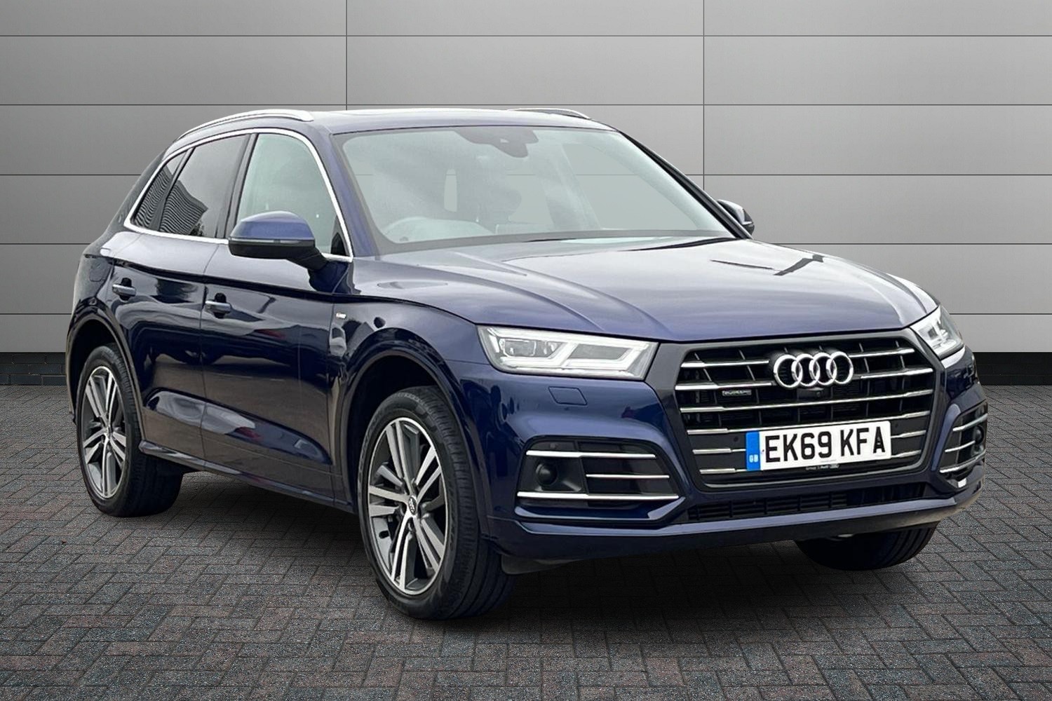 Main listing image - Audi Q5