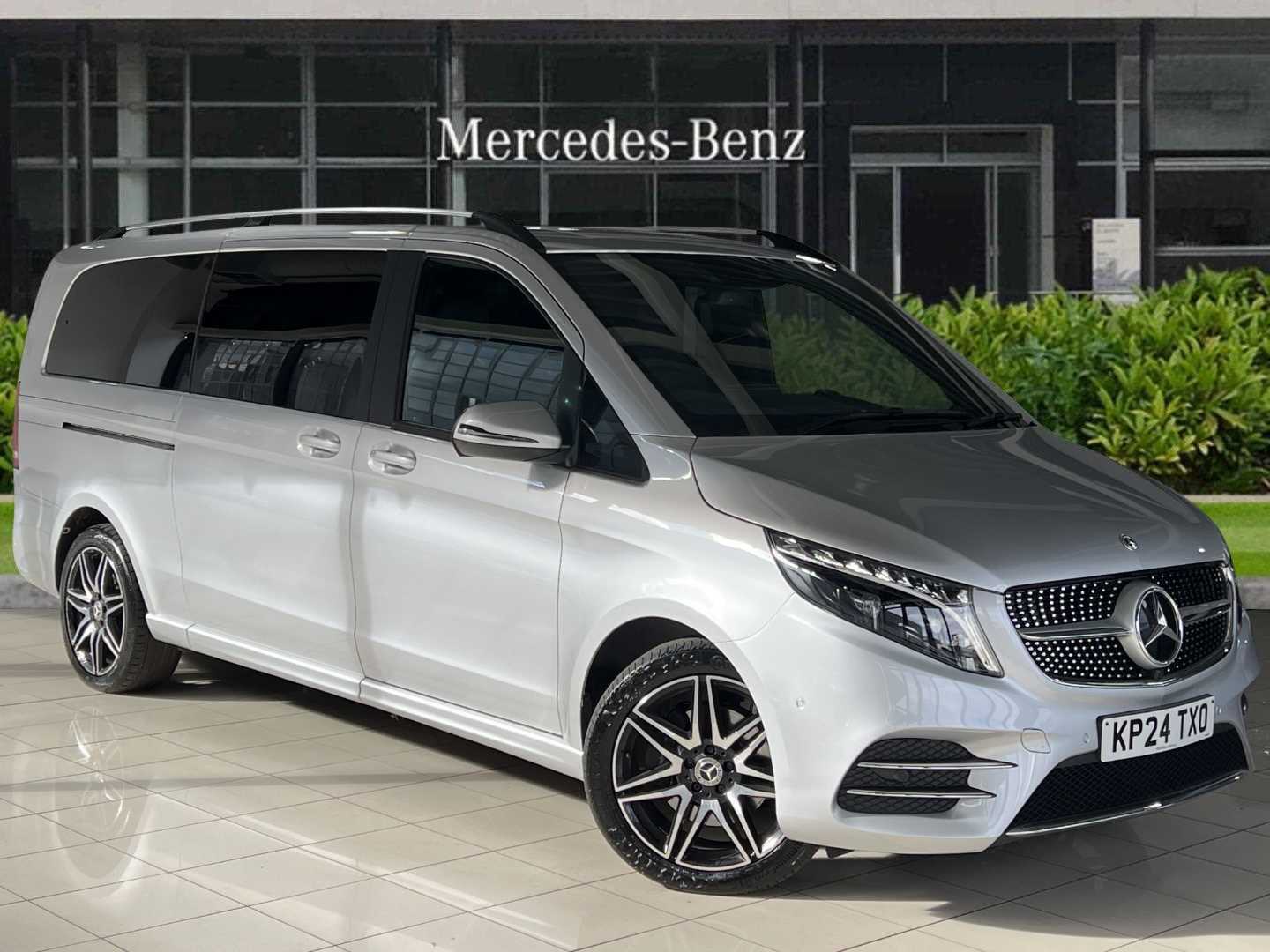 Main listing image - Mercedes-Benz V-Class