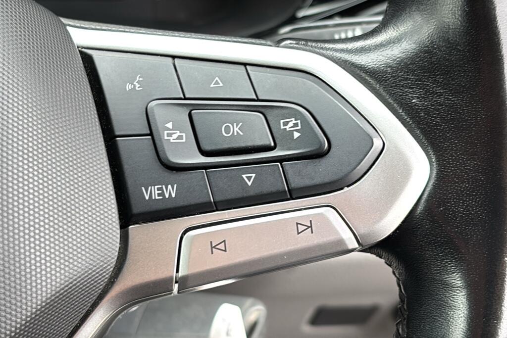 Main listing image - Volkswagen Transporter