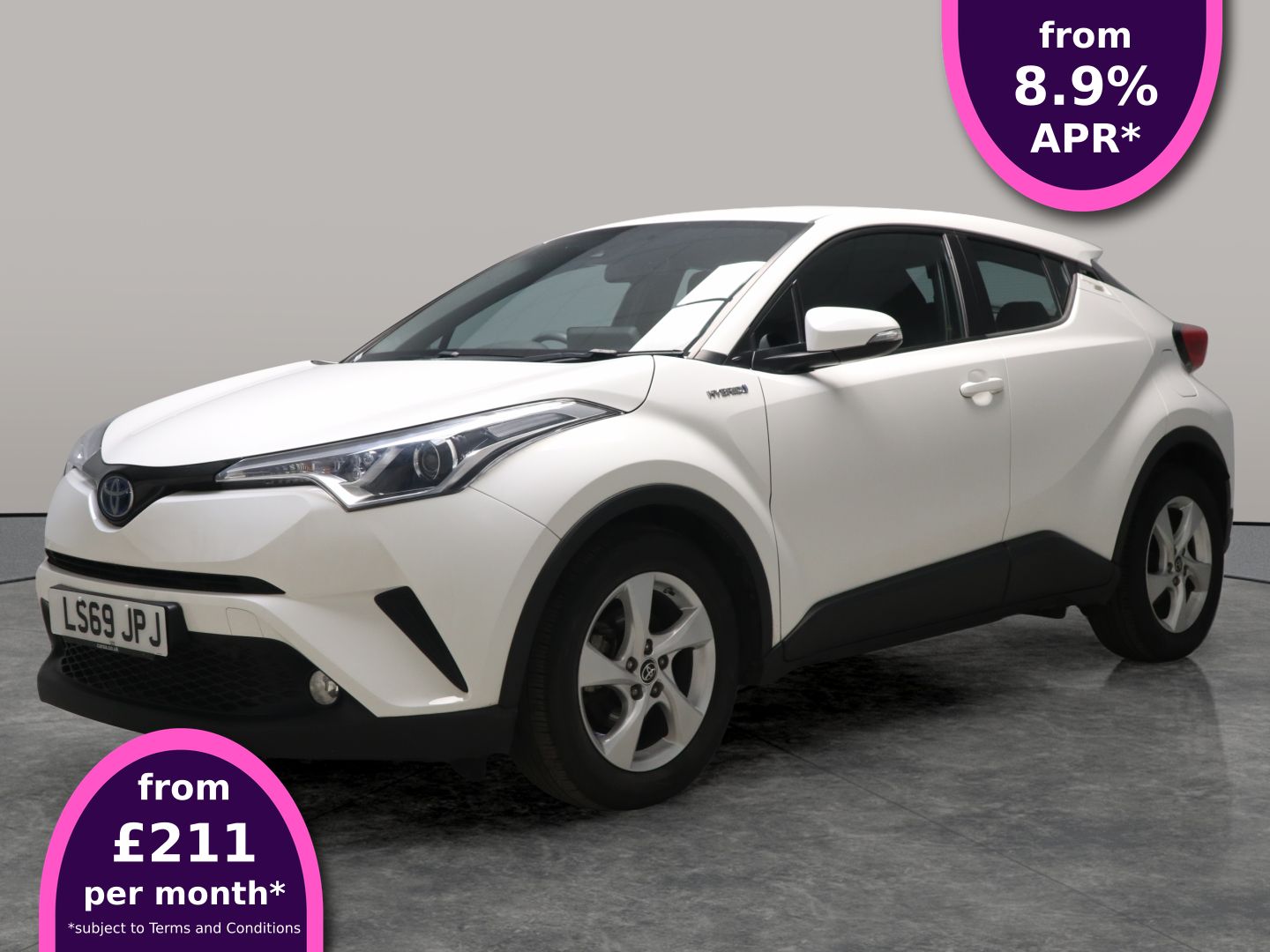 Main listing image - Toyota C-HR